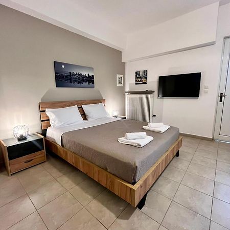 Lia'S Luxury Apartment - Near Airport Koropíon Buitenkant foto