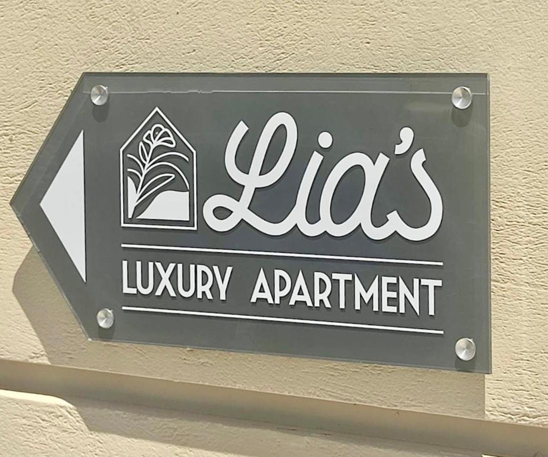 Lia'S Luxury Apartment - Near Airport Koropíon Buitenkant foto