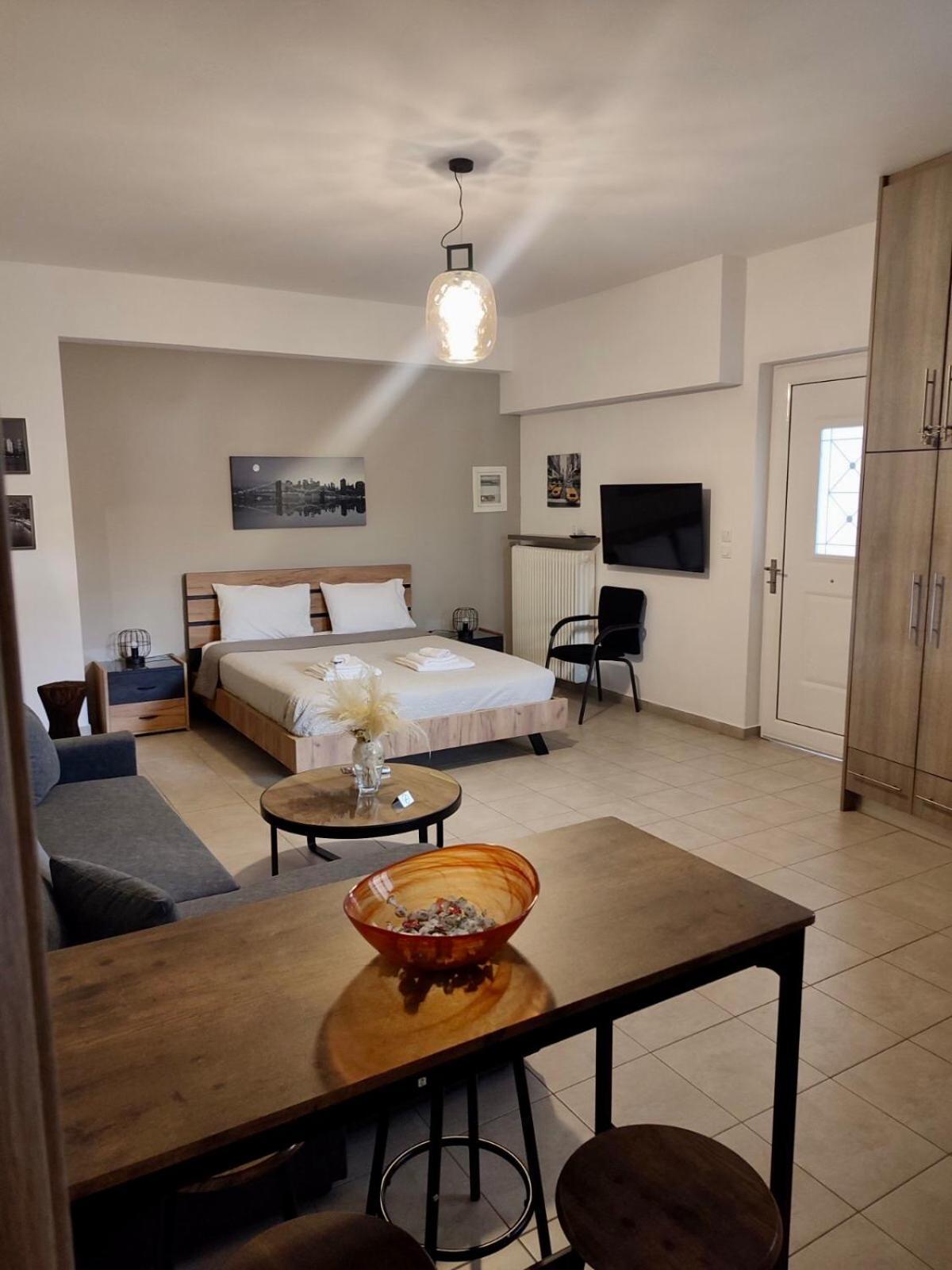 Lia'S Luxury Apartment - Near Airport Koropíon Buitenkant foto